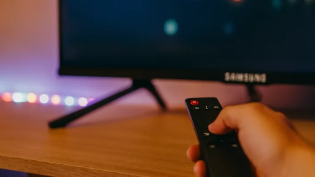 Três TVs Samsung 50" Crystal UHD que valem a pena