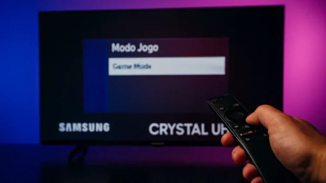 3 Samsung TV QN800B com tecnologia de ponta