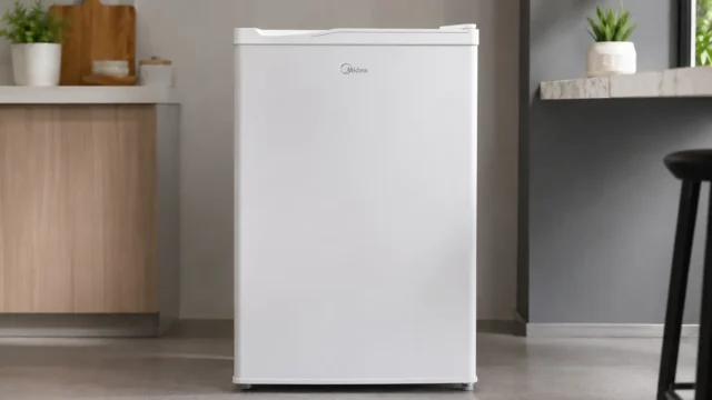 Frigobar Midea 93L Inverter: compacto para qual uso?