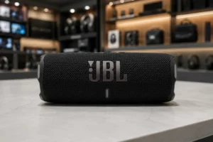 JBL Flip 7 ou Charge 6: qual caixa Bluetooth faz mais sentido?