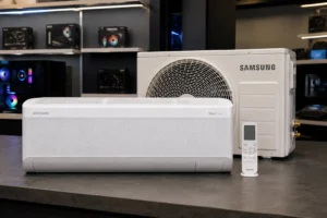 Samsung WindFree AI 12.000 BTUs e TCL 9.000 BTUs têm propostas diferentes