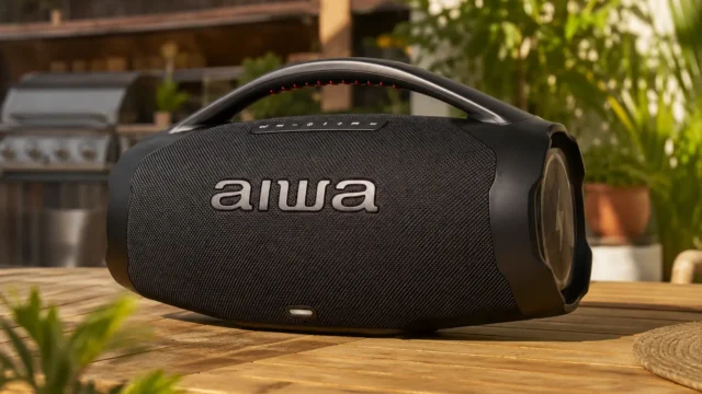 AIWA Boombox Plus: duas versões, uma escolha por recursos extras