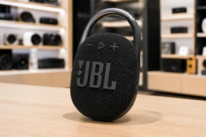 JBL Clip 5 e Clip 4: a geração pesa na portabilidade