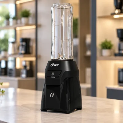 Dois Blender Power Oster, mas só um detalha potência e segurança